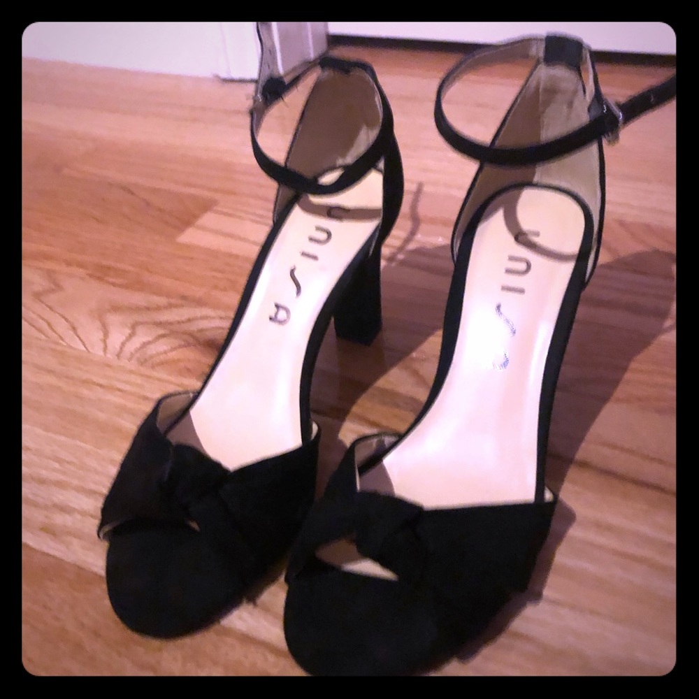 Black open toe pumps